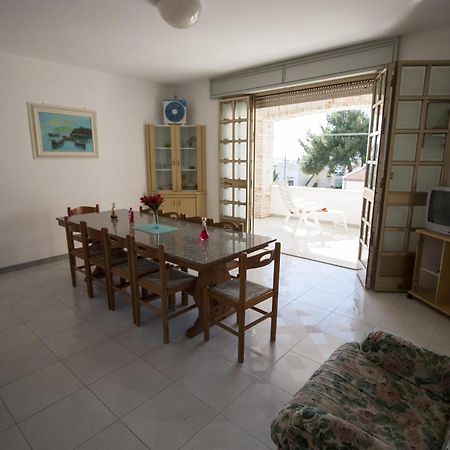 דירות מרינה די מנקוורסה Sax House מראה חיצוני תמונה